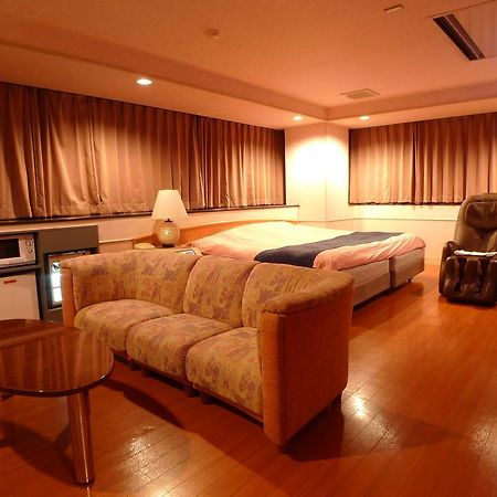 Golf Nirasaki Inter (Adults Only) Hotell Exteriör bild