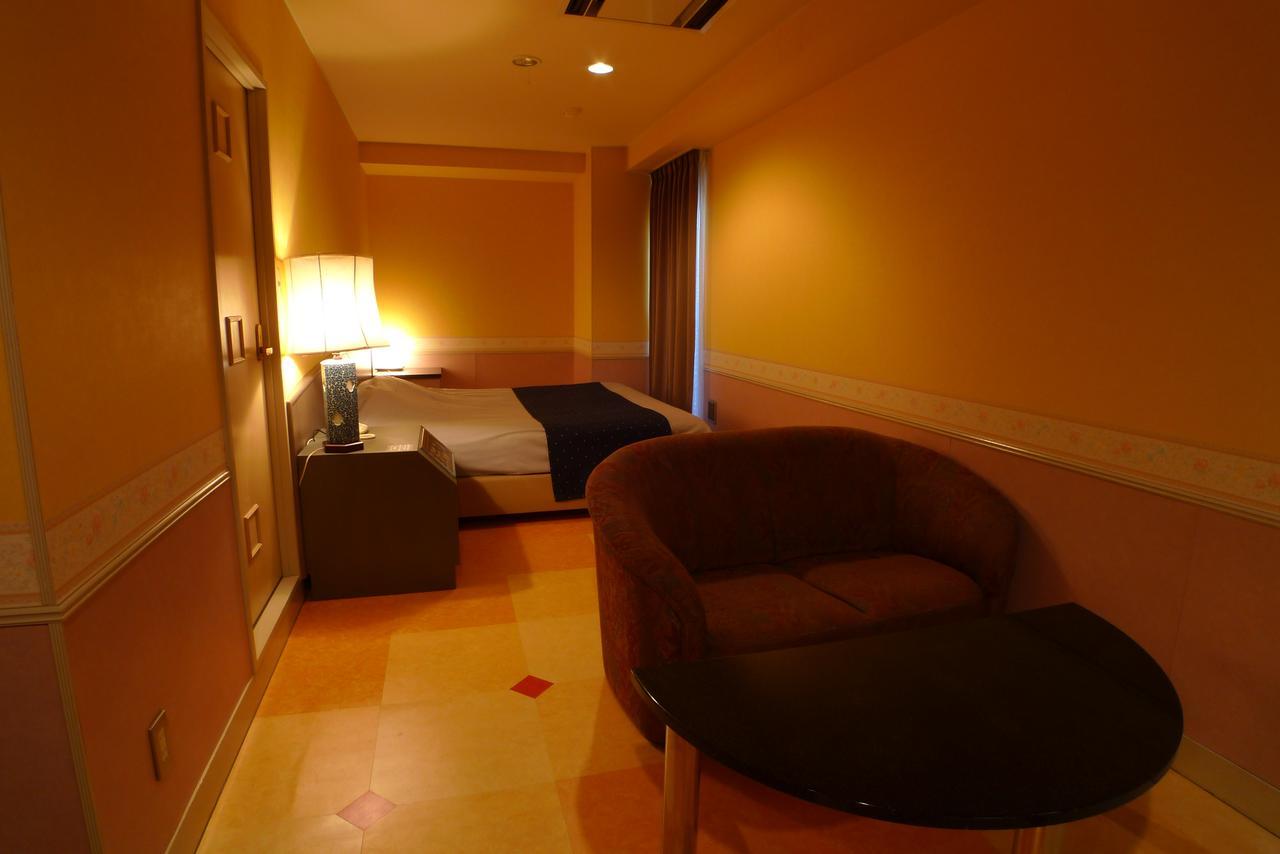 Golf Nirasaki Inter (Adults Only) Hotell Exteriör bild