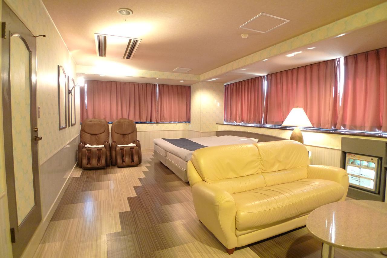 Golf Nirasaki Inter (Adults Only) Hotell Exteriör bild